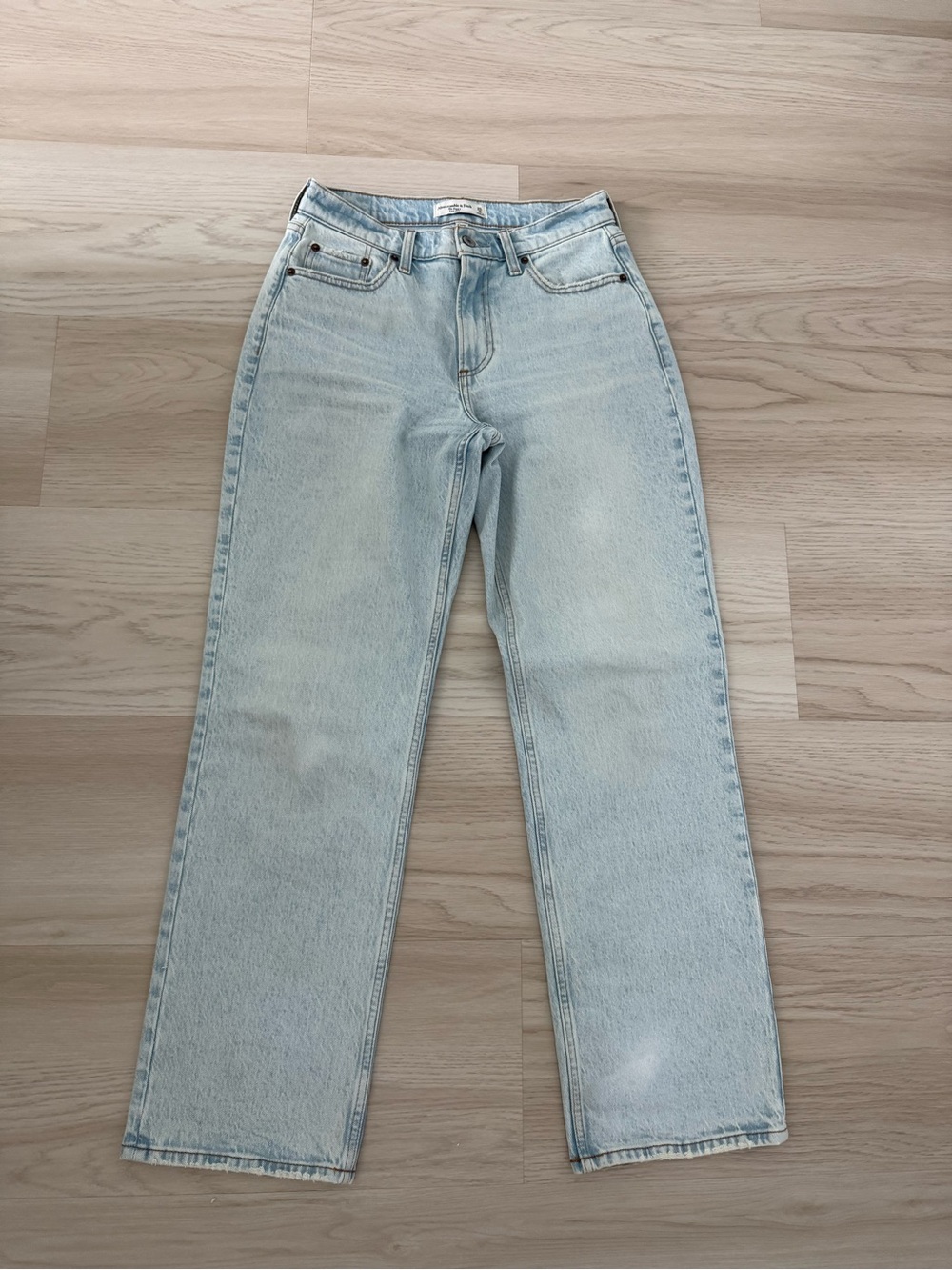 Curve Love Low Rise Baggy Jean Abercrombie & Fitch - Picture 8 of 12